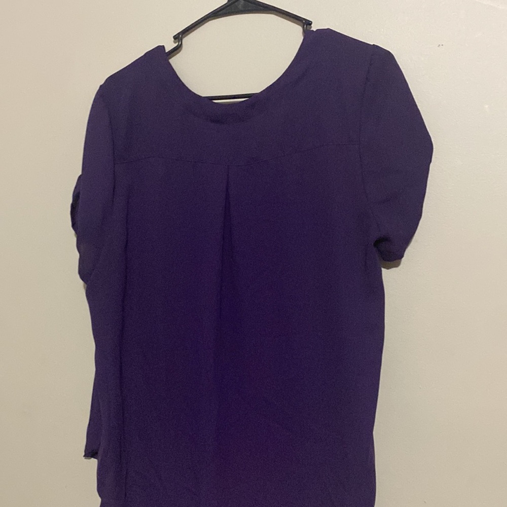 Woman’s purple blouse size large. Short sleeve - Picture 5 of 5
